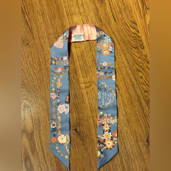 Hermes Silk Brides De Gala En Fleurs Twilly Blue Jean Rose Saumon - Picture 5 of 8